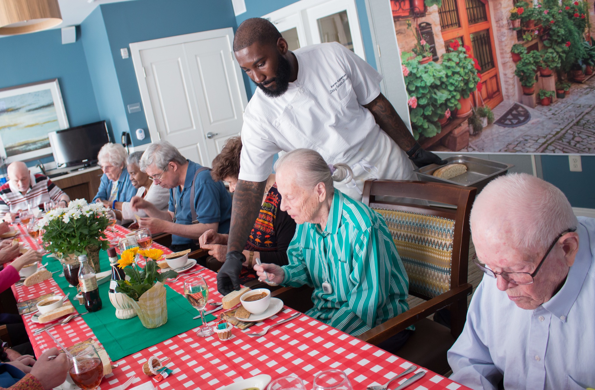 Senior and Assisted Living Jobs | Near Me